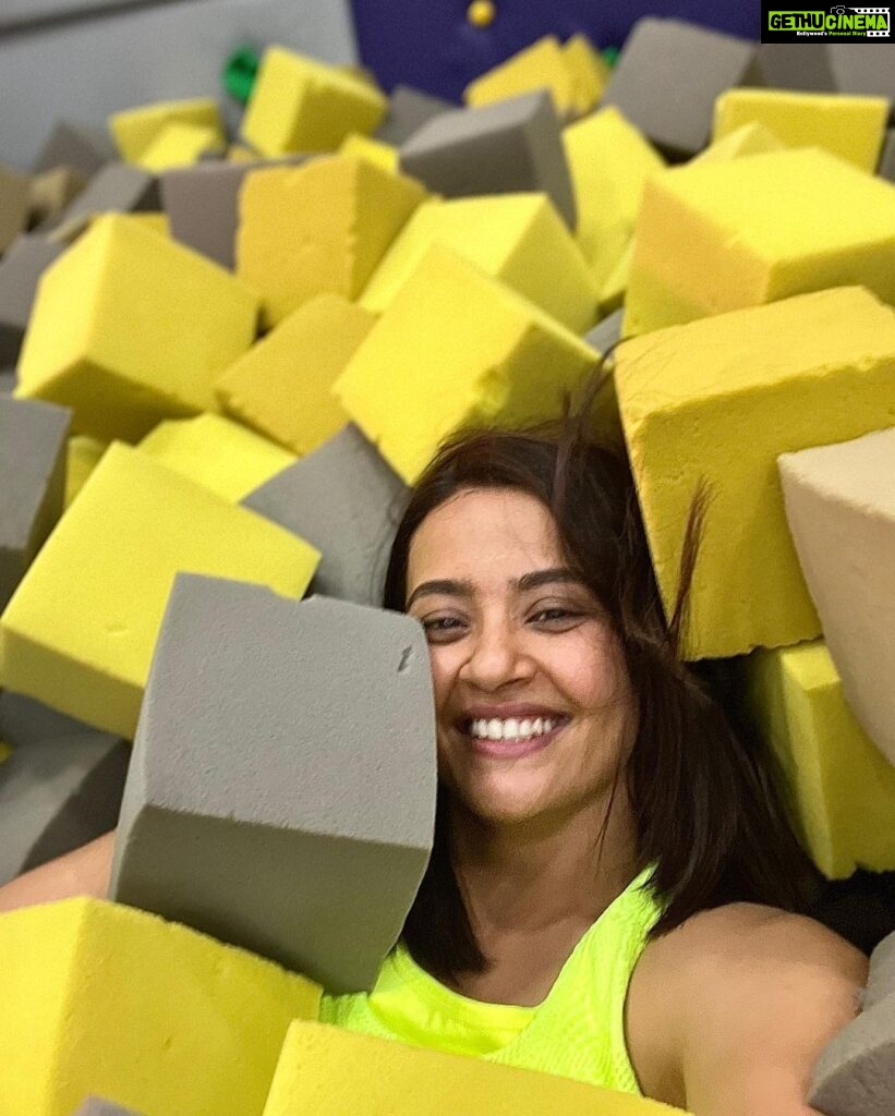 Surveen Chawla Instagram - Laugh the blocks out of the way!