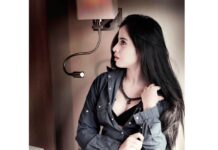 Swathi Deekshith Instagram - #weekendvibes✌️