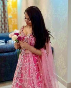 Swathi Deekshith Instagram - This beautiful ♥️ lehanga by @sashivangapallicouture @sashivangapalli