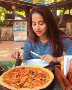 Swathi Deekshith Instagram - Eat good 
Feel good..🤤