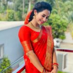 Swathi Deekshith Instagram – Siggu ☺️

#shootlife #upcomingvideosong #teluguammmayi #swathideekshith #instagram #istareels #smile #bepositive 

Jewellery- @shubampearls ❤️ Visakhapatnam City of Destiny