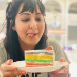 Swathi Deekshith Instagram – 🌈 🍰 😋 #happyfaces @sakshigulati10 Rawan Cake