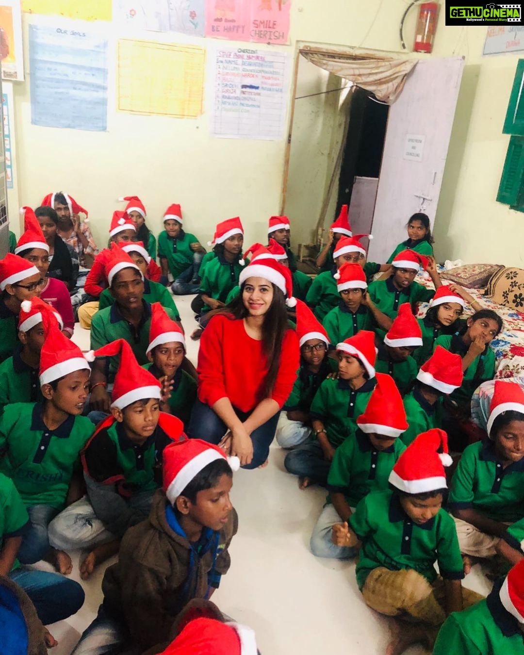 Swathi Deekshith Instagram - Happy children’s day to all the kids out there💓 stay blessed🙏 Cheers Foundation