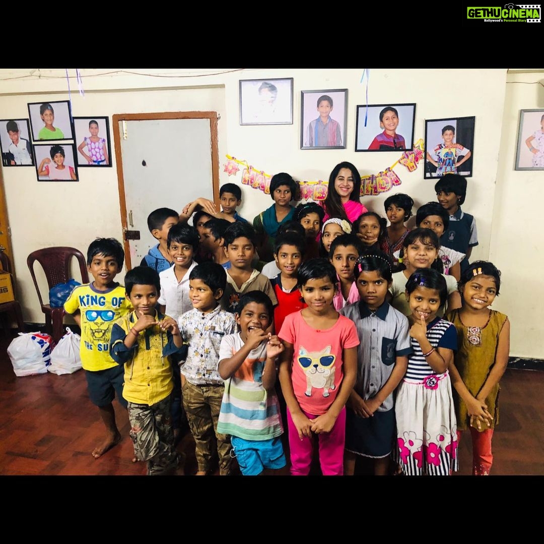 Swathi Deekshith Instagram - Happy children’s day 💓 !!! #smiles #children #puresoul #blessed Sahrudaya Foundations