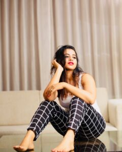 Swathi Deekshith Instagram - ‘Are u afraid to be different ?! Camera 📸- @chinthuu_klicks . . #loveyourself #bestofyou #onelife #happiness #instagram #photoshoot #model #actress #tollywoodactress
