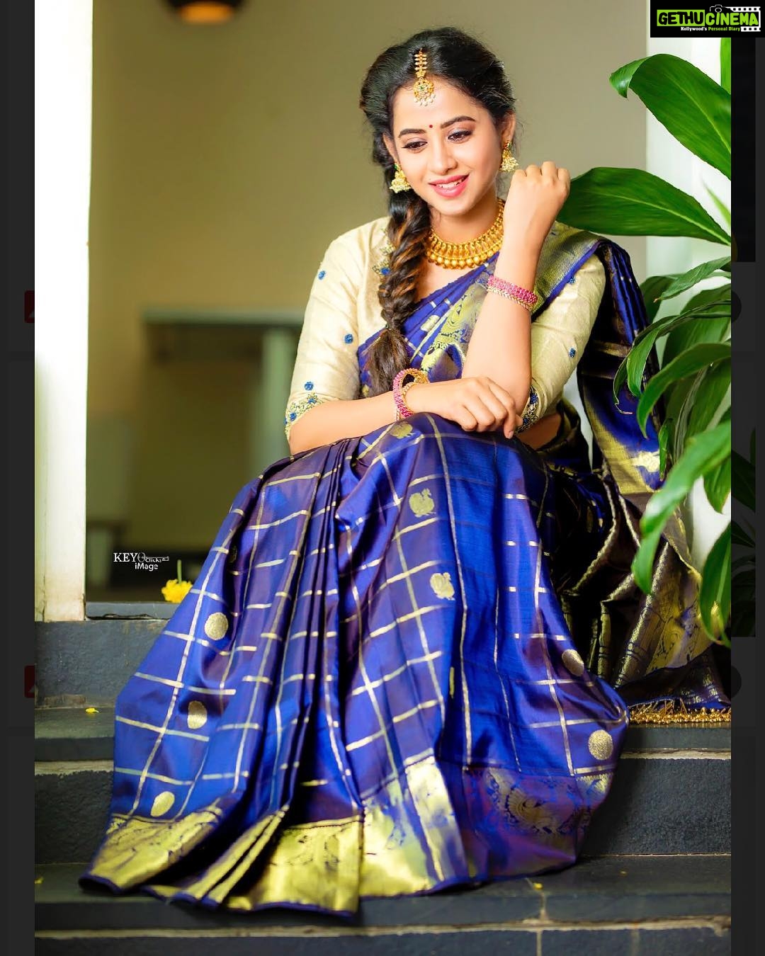 Swathi Deekshith Instagram - #happybathukamma Location - @santespacuisine Outfit - @sylee.ethnic Hair and makeup - @laxman_rayavarapu Captured by @chinthuu1132 jewellery by @yoshacreationz Sante spa cuisine hyderabad