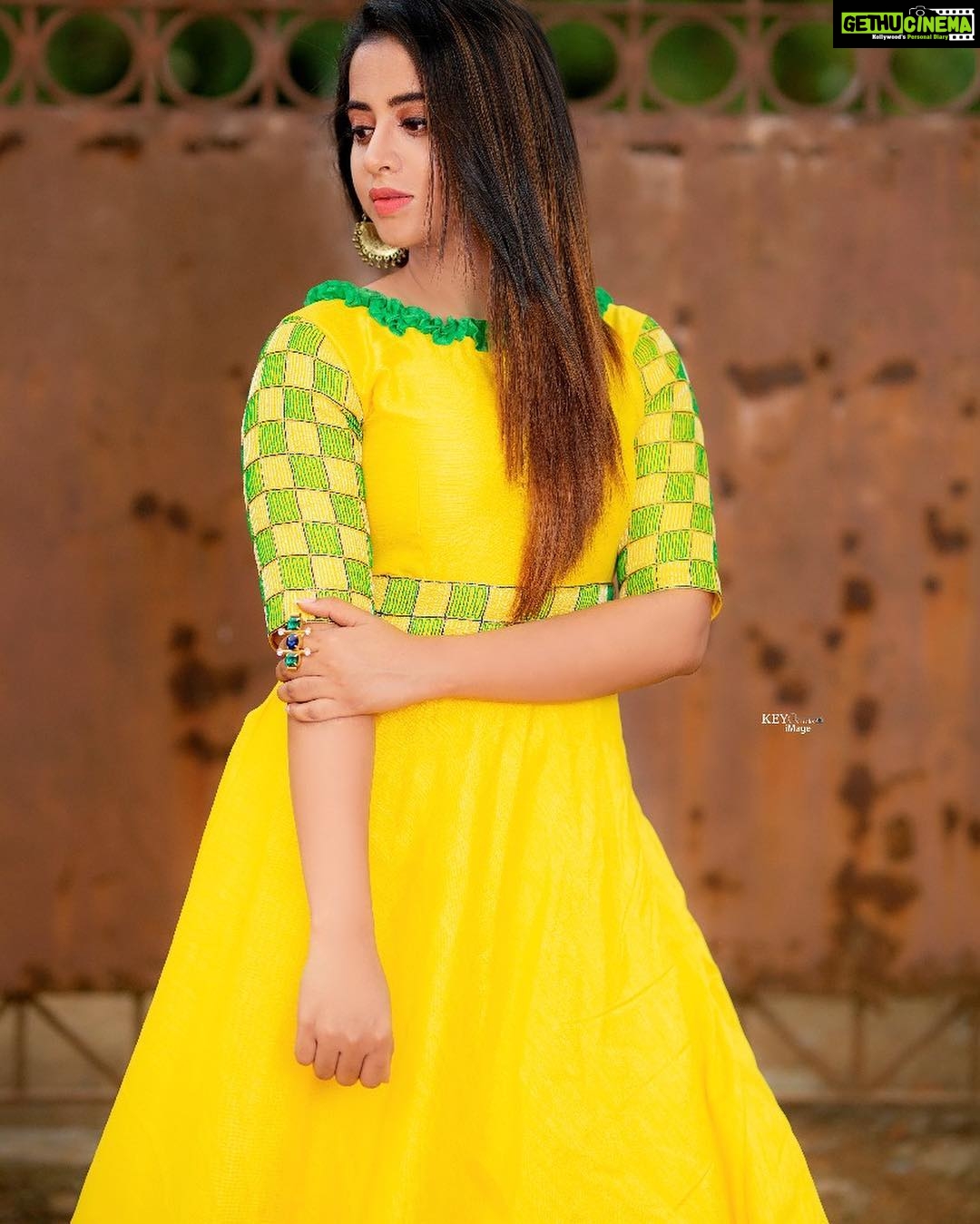 Swathi Deekshith Instagram - 💛Outfit by @sylee.ethnic Captured by - @chinthuu1132
