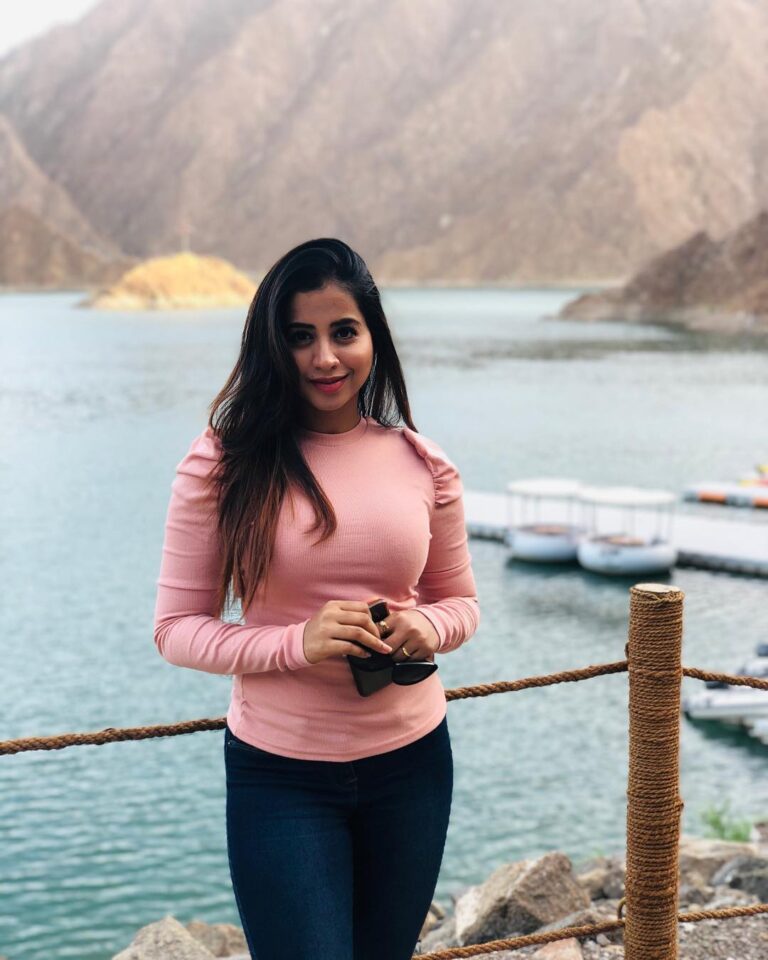 Swathi Deekshith Instagram - 💖 #dubai #hattadam Hatta Dam, Dubai, UAE