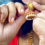 Swathi Deekshith Instagram - 🌺🌼💙 #reels #reelitfeelit #reelsinstagram #sareelove #instafashion #instagram #teluguammayi #traditionalwear #viral #viralreels #tollywood #hyderabad #temple #traditionalsaree #slowmo #templejewellery #swathideekshith