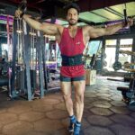 Thakur Anoop Singh Instagram – The victory pose post a good leg sesh at @nitrro_powai