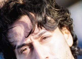Tiger Shroff Instagram - 👀☀️