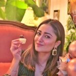 Tridha Choudhury Instagram – Birthday is all about Cupcakes & confetti.. but above all… good hair …🧁

Celebrating my Birthday week and my gorgeous hair color done by @lorealpro ! 

Loving the look! 🧁 Keep sliding for my Cupcake moments 🧁🧁🧁

Thank you @ramanbhardwajofficial @anjohnsalons 🧁

#Ad
@lorealpro_education_india 🧁
#FrenchBalayageIndia #MyFrenchBalayage
#anjohnsalons #birthdayweek #birthdaydecoration #birthdaylove #birthdaylook #haircolourtransformation