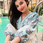 Vaishnavi Ganatra Instagram - 𝙬𝙞𝙡𝙙 𝙨𝙥𝙞𝙧𝙞𝙩, 𝙨𝙤𝙛𝙩 𝙝𝙚𝙖𝙧𝙩, 𝙨𝙬𝙚𝙚𝙩 𝙨𝙤𝙪𝙡 🕊💙 #instagram #insta #pictureoftheday #ootd #trending #outfit #bythepool #positive #gratitude Mumbai, Maharashtra