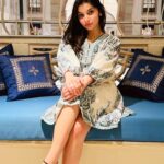 Vaishnavi Ganatra Instagram - 𝙬𝙞𝙡𝙙 𝙨𝙥𝙞𝙧𝙞𝙩, 𝙨𝙤𝙛𝙩 𝙝𝙚𝙖𝙧𝙩, 𝙨𝙬𝙚𝙚𝙩 𝙨𝙤𝙪𝙡 🕊💙 #instagram #insta #pictureoftheday #ootd #trending #outfit #bythepool #positive #gratitude Mumbai, Maharashtra