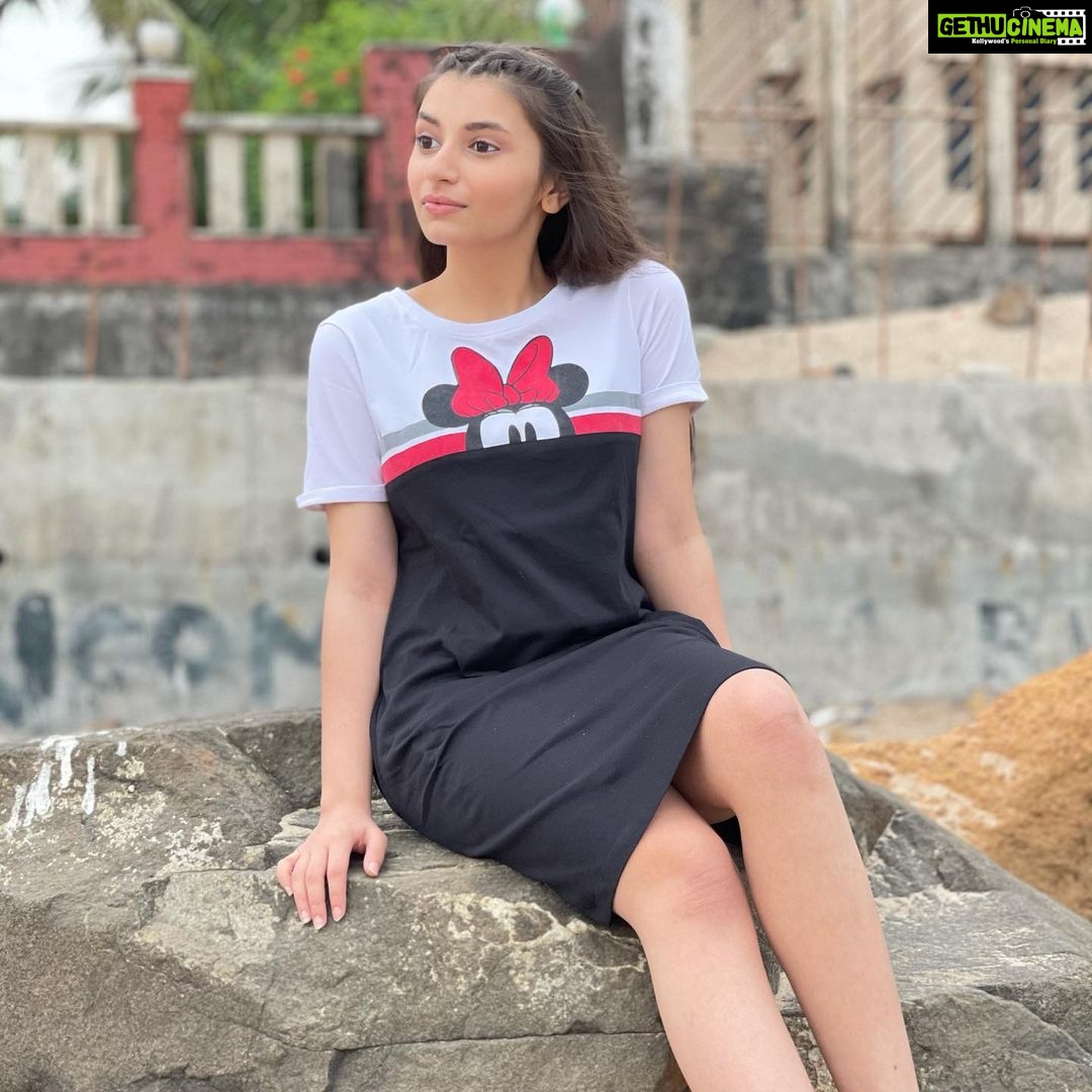 Vaishnavi Ganatra Instagram - "ₒₙₑ ᵢₛ ₙₑᵥₑᵣ ₒᵥₑᵣdᵣₑₛₛₑd ₒᵣ ᵤₙdₑᵣdᵣₑₛₛₑd wᵢₜₕ ₐ ₗᵢₜₜₗₑ bₗₐcₖ dᵣₑₛₛ." #likeforlike #instapic #lifestyle #success #photooftheday #nofilter #follow #motivation #happiness #like #ootd #instagram #actor #instamood #insta #portrait #picoftheday #sweet #follow4follow #pretty #like4like #instadaily #photography #fashionista #life #instagood #followme #followforfollow #beautiful #facebook