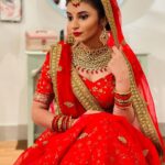 Vaishnavi Ganatra Instagram - पहली नज़र में, कैसा जादू कर दिया 🥀 On the set of #hamariwaligoodnews @hamariwaligoodnews @zeetv @bodhitreemultimedia #HamariWaliGoodNews #Aanchal #ZeeTv #firstlook #shootmode #gratitude