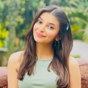Vaishnavi Ganatra Instagram - xoxo ☘️

#instagram #insta #pictureoftheday #ootd #trending #outfitoftheday #aesthetic #explore #explorepage #nature #natural #summer #positive #gratitude #vaishnaviganatra