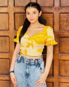 Vaishnavi Ganatra Instagram - you are my ☀️ my 🌙 and all my ⭐️’s

#instagram #insta #pictureoftheday #yellow #ootd #trending #outfitoftheday #aesthetic #wohtohaialbelaa #priyasharma #priya #positive #gratitude
