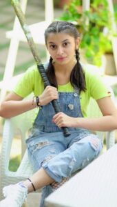 Vaishnavi Ganatra Instagram - miliye ‘𝐏𝐫𝐢𝐲𝐚 𝐒𝐡𝐚𝐫𝐦𝐚’ se 😎🏑✨🤍

#wohtohaialbelaa #priya @starbharat 
@rajan.shahi.543 @directorskutproduction @romeshkalra @vivek.jain.1213 @vidhii_tandon @hibanawab @shaheernsheikh @kinshukvaidya54 @apnanuj