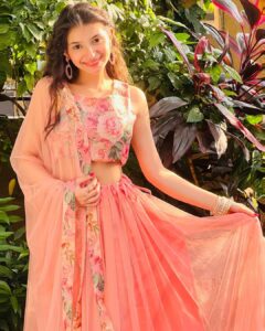 Vaishnavi Ganatra Instagram - нαρρу ∂ιωαℓι 🪔

May this Diwali light up new dreams, fresh hopes, undiscovered avenues, different perspectives and everything bright & beautiful! ♥️

#diwali #ShareYourLight #festive #festiveseason #traditional #explore #explorepage #fyp #instagram #pictureoftheday #ootd #trending #outfitoftheday #aesthetic #vaishnaviganatra