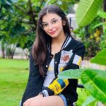 Vaishnavi Ganatra Instagram - सागर जैसी आँखों वाली ये तो बता तेरा नाम है क्या 🌿 #instagram #insta #pictureoftheday #ootd #trending #outfitoftheday #aesthetic #explore #explorepage #nature #natural #positive #gratitude #vaishnaviganatra Mumbai, Maharashtra
