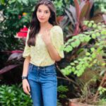 Vaishnavi Ganatra Instagram - angel energy 🧚🏻‍♀🤍 #instagram #insta #pictureoftheday #ootd #trending #outfitoftheday #aesthetic #explore #explorepage #natural #positive #gratitude #vaishnaviganatra Mumbai, Maharashtra