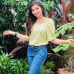 Vaishnavi Ganatra Instagram - angel energy 🧚🏻‍♀️🤍 #instagram #insta #pictureoftheday #ootd #trending #outfitoftheday #aesthetic #explore #explorepage #natural #positive #gratitude #vaishnaviganatra Mumbai, Maharashtra