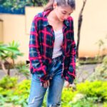 Vaishnavi Ganatra Instagram - it’s flannel season 🍓 #instagram #insta #pictureoftheday #ootd #trending #outfitoftheday #aesthetic #explore #explorepage #priya #priyasharma #wohtohhaialbelaa #wtha #flannel #monsoon #natural #positive #gratitude #vaishnaviganatra Mumbai, Maharashtra