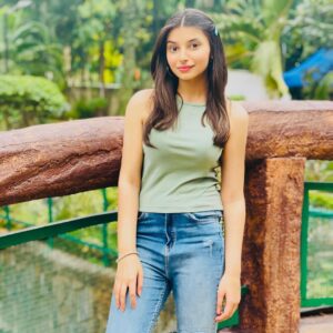 Vaishnavi Ganatra Instagram - xoxo ☘️

#instagram #insta #pictureoftheday #ootd #trending #outfitoftheday #aesthetic #explore #explorepage #nature #natural #summer #positive #gratitude #vaishnaviganatra