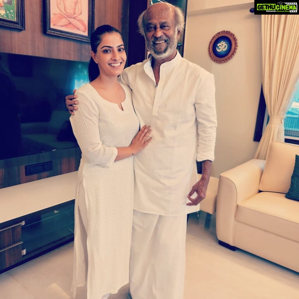 Varalaxmi Sarathkumar Instagram - Happpyyyy birthdayyyyyyyy #thalaivar to our one and only #superstar #superstarrajinikanth #thalaivarforever Your humility and love inspires us all..may God bless you with health and happiness ...loveeeeee youuuuuu..... #fangirl