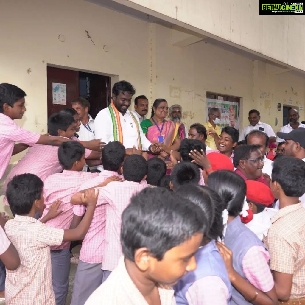 Vijay Vasanth Instagram - Visiting schools always bring back nostalgic memories of school days