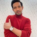 Vikrant Massey Instagram - Enjoying the festive feels with my Longines Master Collection … Merry Christmas everyone. #LonginesMasterCollection #collab