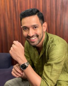 Vikrant Massey Instagram - Value this time with your near ones...seize it with @longines 💫💫✨

 #LonginesMasterCollection 
#ad #collab