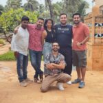 Vikrant Massey Instagram - ✨ ✌🏾days to #14phere ✨ Oh! And the cool shirt you see on me, is obviously @hm 😎✌🏾 @gillanishahrukh @vinitblunt786 @shelkerohan @sabinahalder #MukeshKamti Somewhere