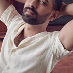 Vikrant Massey Instagram – @mensxpofficial @netflix_in #HaseenDillruba

Photographer : @thehouseofpixels & @vaishnavpraveen 
Stylist : @sabinahalder 
Hair : @vinitblunt786 
Make up : @shelkerohan 
Spot boy : Mukesh Naresh Kamti