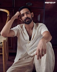 Vikrant Massey Instagram - Keeping it low-key & chill 😉

@mensxpofficial @netflix_in #HaseenDillruba

Photographer : @thehouseofpixels & @vaishnavpraveen 
Stylist : @sabinahalder 
Hair : @vinitblunt786 
Make up : @shelkerohan 
Spot boy : Mukesh Naresh Kamti