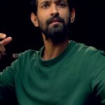 Vikrant Massey Instagram – ✨Can’t believe you agreed to Ginny Weds Sunny for tonight @itsvijayvarma #NetflixFlights @netflix_in ✨