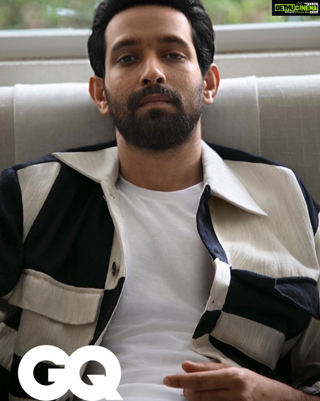 Vikrant Massey - 122.8K Likes - ✨ We’re a team. A pretty damn awesome team ✊🏽✨
✨ Thank you @media.raindrop & @gurmeet.21 for being the rock in my life and helping me realise my dreams 🙏🏼✨