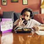 Vikrant Massey Instagram – This was the look on my face when I had that first bite of the Upvaas Paneer Makhani and Sabudana Khichdi Meal. So creamy, dreamy and delicious…Exactly what I needed to cruise through my day 😋
.
.
So guys, the new Shravan special menu by @Lunchbox_india is absolutely lip smacking and I had to share it with my fellow foodies who crave for that delicious yet healthy ghar jaisa khaana! Try it out for yourself from Swiggy, Zomato or the Faasos app and EatSure with @LunchBox_india to experience the delicious taste of home ;) @eatsureofficial