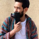 Vikrant Massey Instagram - Selfie swag is real ;) the 32MP front camera of #vivoV17 makes sure I get best selfies whenever and wherever I go. So, slay the day, play in the dark. . . . AVAILABLE IN STORES NOW!!! . . . To buy or know more about V17, click link in @vivo_india bio. Get clicking 😎 #ClearAsReal #vivoV17