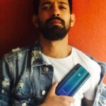 Vikrant Massey Instagram - ✨ The all new #vivoZ1Pro with Snapdragon 712AIE processor is just the one for an enthusiast like you. It’s incredibly fast while switching between apps and folders and I just don’t need to think twice about it’s output every time I press hard. You too could get your power-packed vivo Z1Pro from @Flipkart @ 14,990. Sale starts on 11th July, 12PM. Follow @vivo_india for more updates ✨