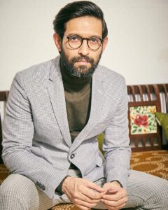 Vikrant Massey Instagram - ✨ For @filmfare glamour & style awards ✨ . . . Styled by: @who_wore_what_when . . . @mintblushdesigns . . Glasses @oliverpeoples available at @gemopticians . . . Photography: @sumit_ghag