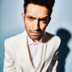 Vikrant Massey Instagram - Getting into Friday be like... #FridayFeels #FridayMotivation #Artist #ArtistsOfInstagram #Actor #ActorsLife #ootd