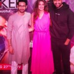 Vikrant Massey Instagram - ✨ Thank you वीरे @vickykaushal09 for turning up and lending us your ever reliable hand ✨ . . #brokenbutbeautiful streaming tomorrow on @altbalaji . . @ektaravikapoor @saritatanwar @itsharleensethi @sanndstorm