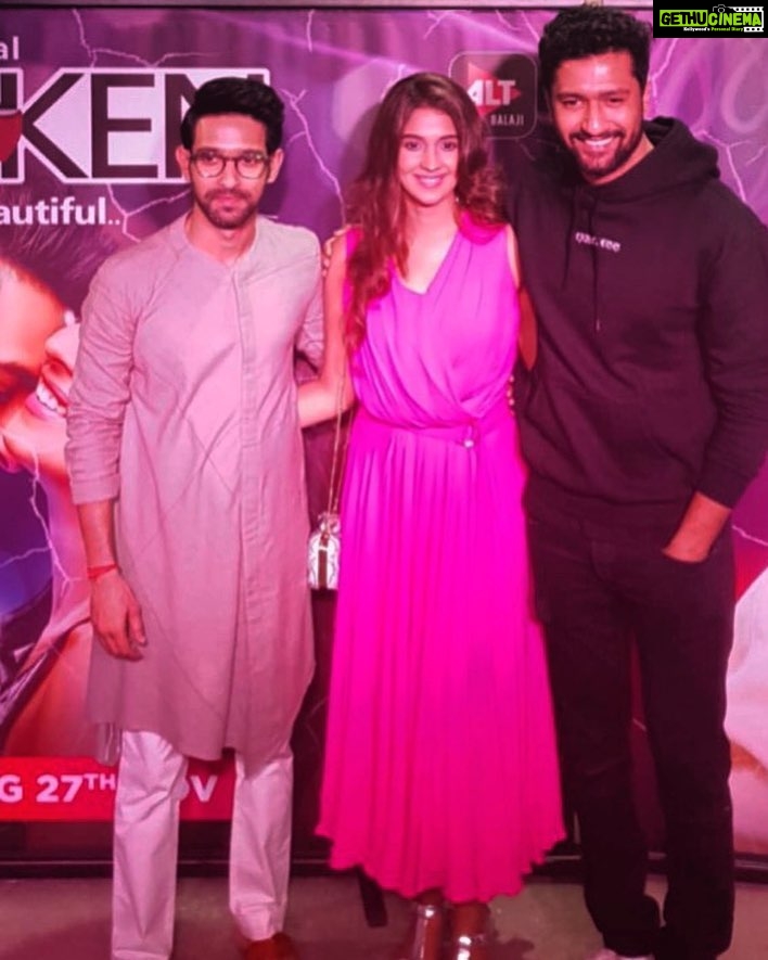 Vikrant Massey Instagram - ✨ Thank you वीरे @vickykaushal09 for turning up and lending us your ever reliable hand ✨ . . #brokenbutbeautiful streaming tomorrow on @altbalaji . . @ektaravikapoor @saritatanwar @itsharleensethi @sanndstorm