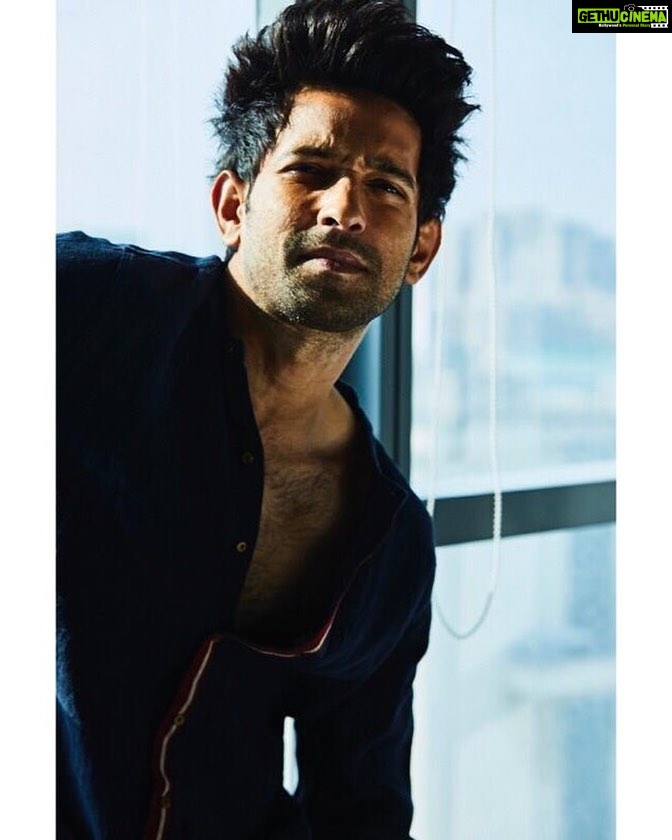 Vikrant Massey Instagram - ✨ No Monday, No Blues ✨ . . @ilovepero @stylisttsahilgulati @dmodotofficial @omkarchitnis @theitembomb @shelkerohan @iamjavedsheikh