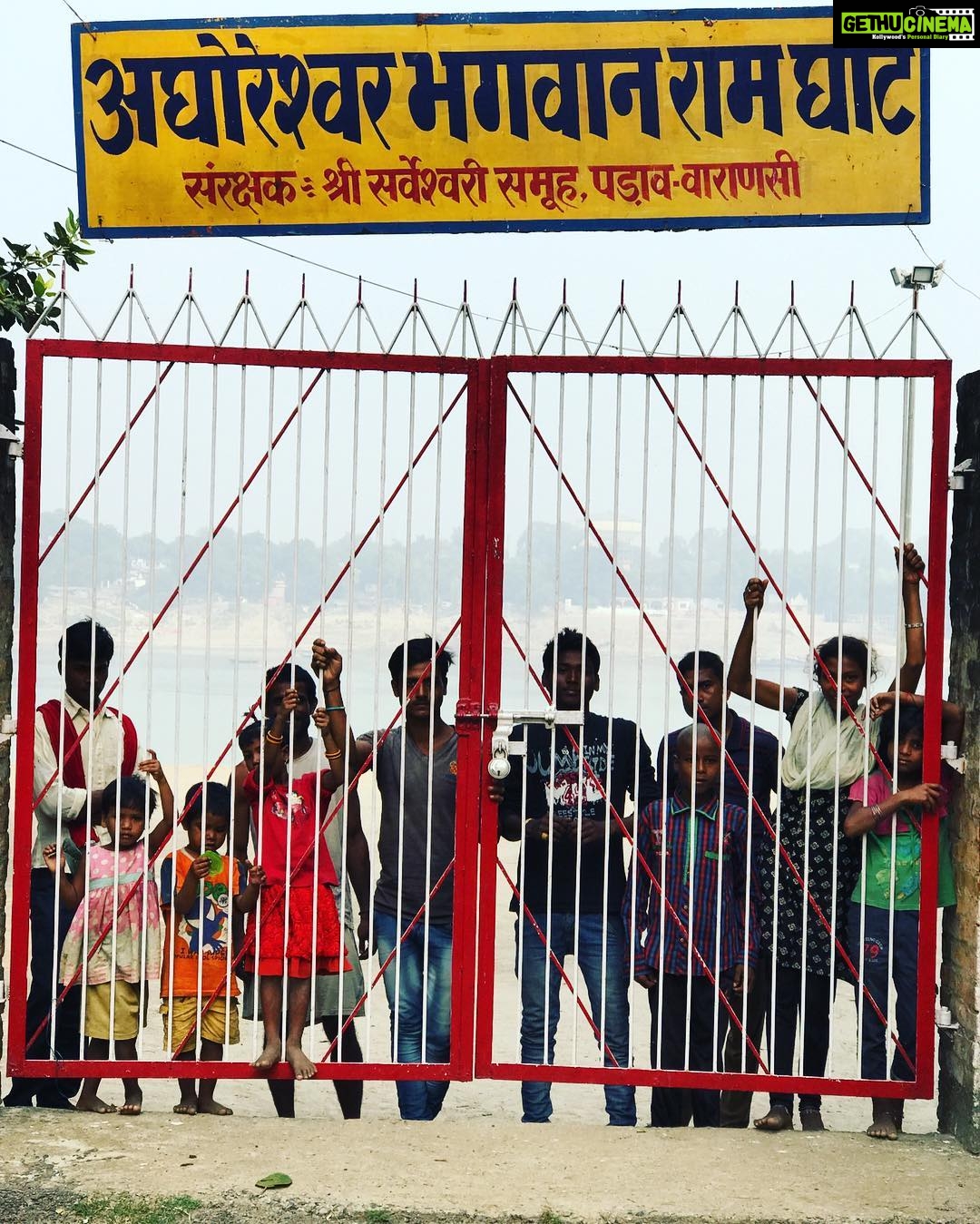 Vikrant Massey Instagram - #WinterIsComing #Varanasi #Kashi #ShootLife #DiaryOfAnActor