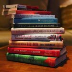 Vikrant Massey Instagram - When a random @instagram post results in a long standing mutual affection, you look back and realise that you probably have done something worthwhile. Thank you @toopsie & @penguinindia for this memorable gesture. Owing you would be an understatement. Thank you for widening my horizons. 🙏🏽 #Goodies #HappyPenguin #Happiness #HereWeGo #Shukr 📚 📝 🍻