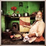 Vikrant Massey Instagram - #Throwback #ColoursOfMyNation #Benaras #OrganisedChaos #lenscultureportrait 🇮🇳