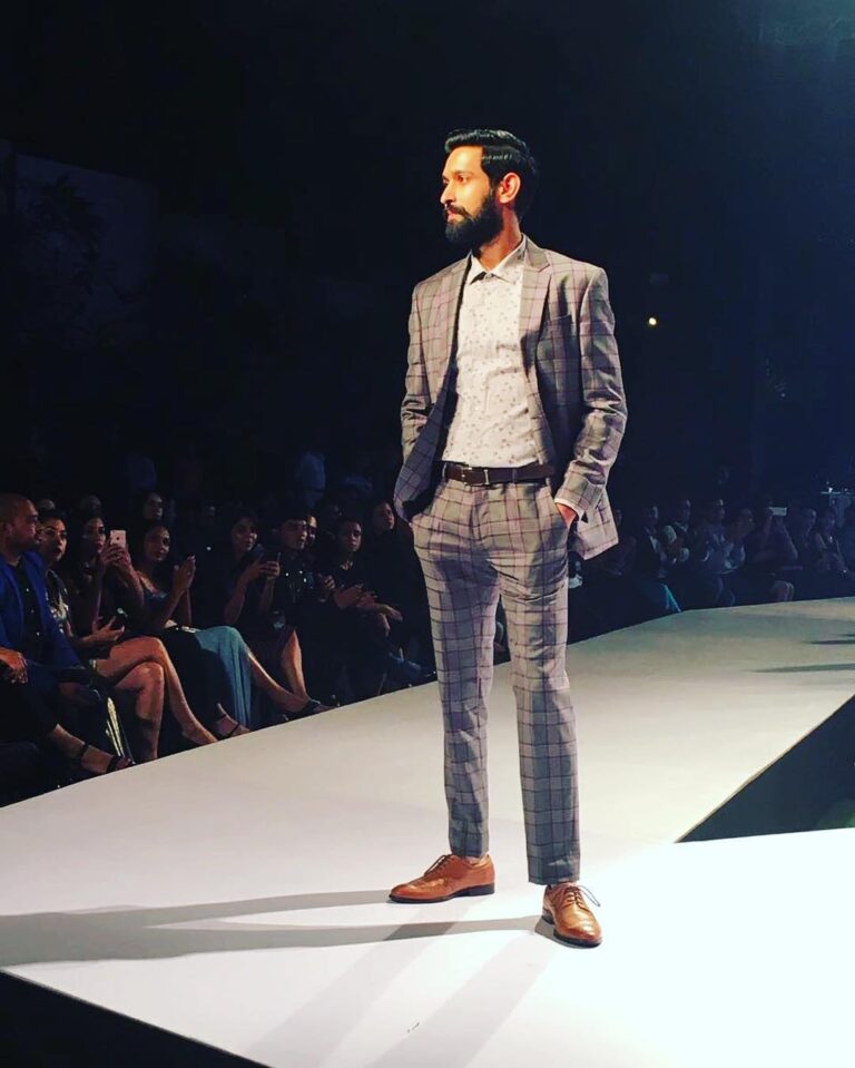 Vikrant Massey Instagram - #Happy2K16 #SuitBoot #GQIndia #FashionNights #Happiness #Shukr